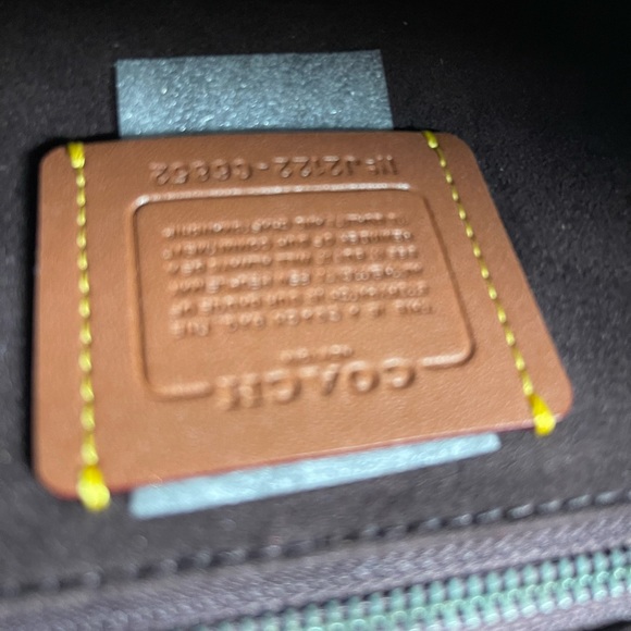 Coach Field Tote 22 With Colorblock Quilting And Coach Badge - Picture 9 of 16